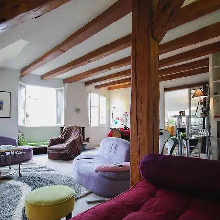 Duplex De 100 M² Aucoeur De La Vielle D'annecy Pour 6 Personnes アパート